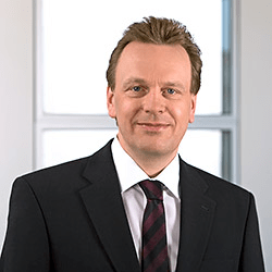 The photo is a portrait of Kaj Mähner, one of awisto’s managing directors.